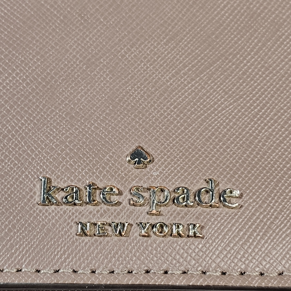 Kate Spade Wallet On Chain (WOC) - Picture 2 of 6